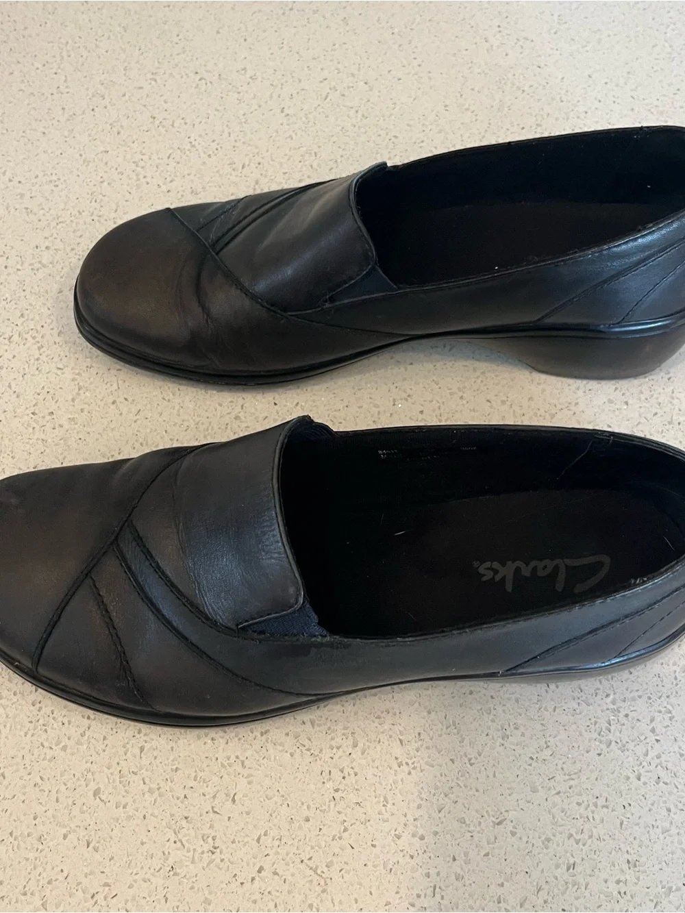 Clarks Women’s Black Slip-On Comfort Loafers Size 8